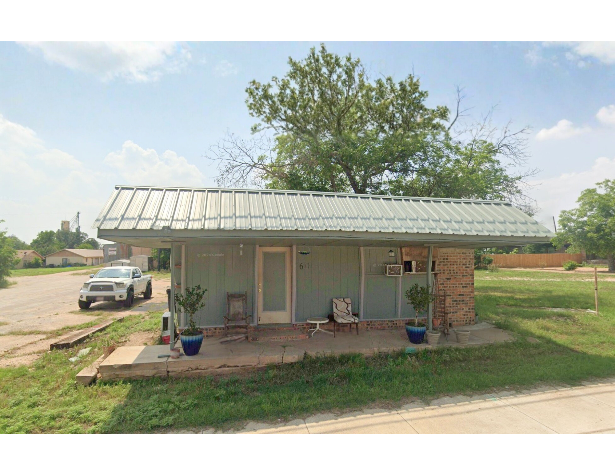 611 N Bridge St, Brady, TX for sale Primary Photo- Image 1 of 7