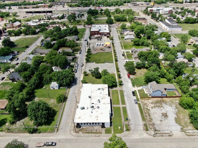 970 E Humbolt St, Fort Worth, TX à vendre - Photo du bâtiment - Image 3 de 45