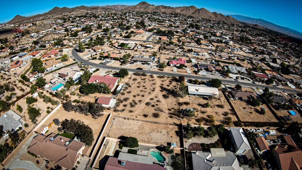 18768 Munsee Rd, Apple Valley, CA à vendre - Photo du bâtiment - Image 2 de 9