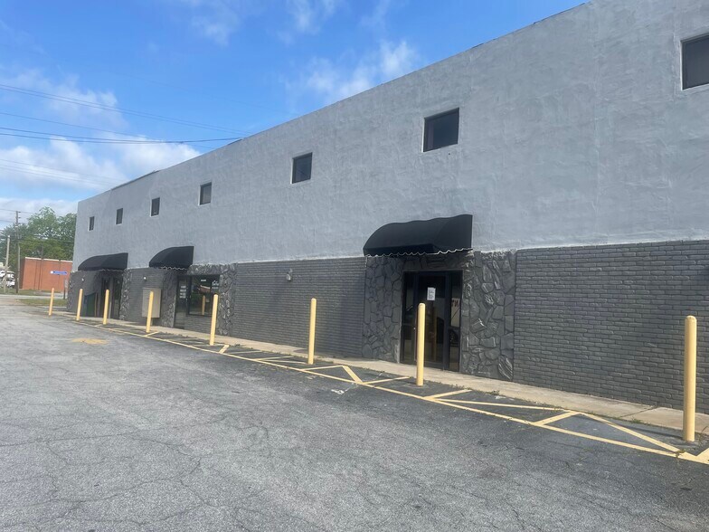 6714 Highway 85, Riverdale, GA à vendre - Photo du bâtiment - Image 2 de 9