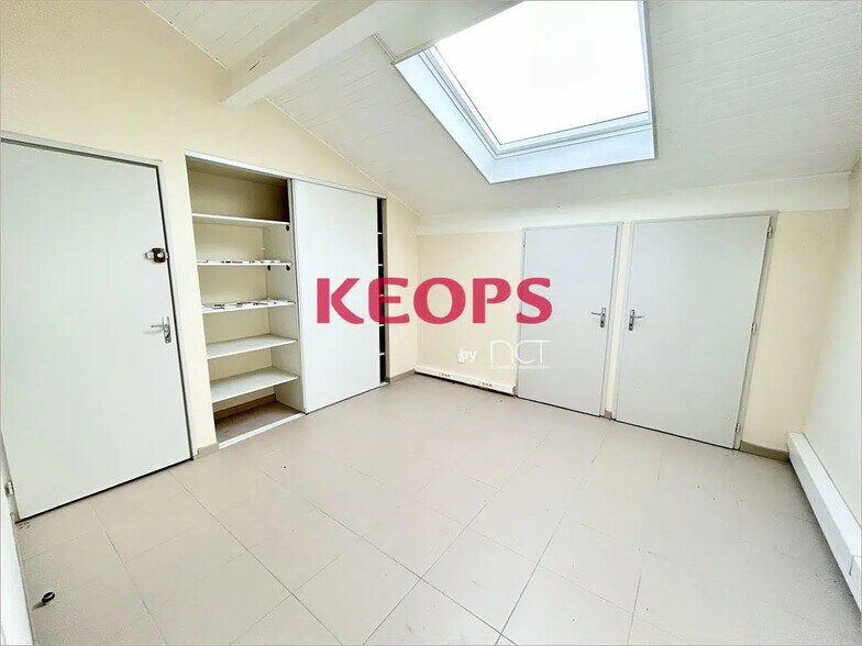 Office in Tournefeuille for lease - Interior Photo - Image 2 of 6