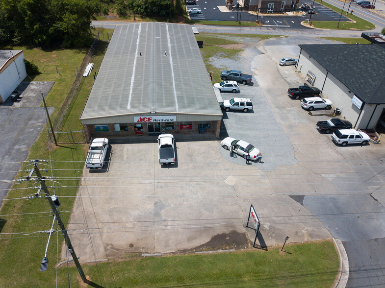 170 W Belmont Dr, Calhoun, GA for sale - Building Photo - Image 2 of 9