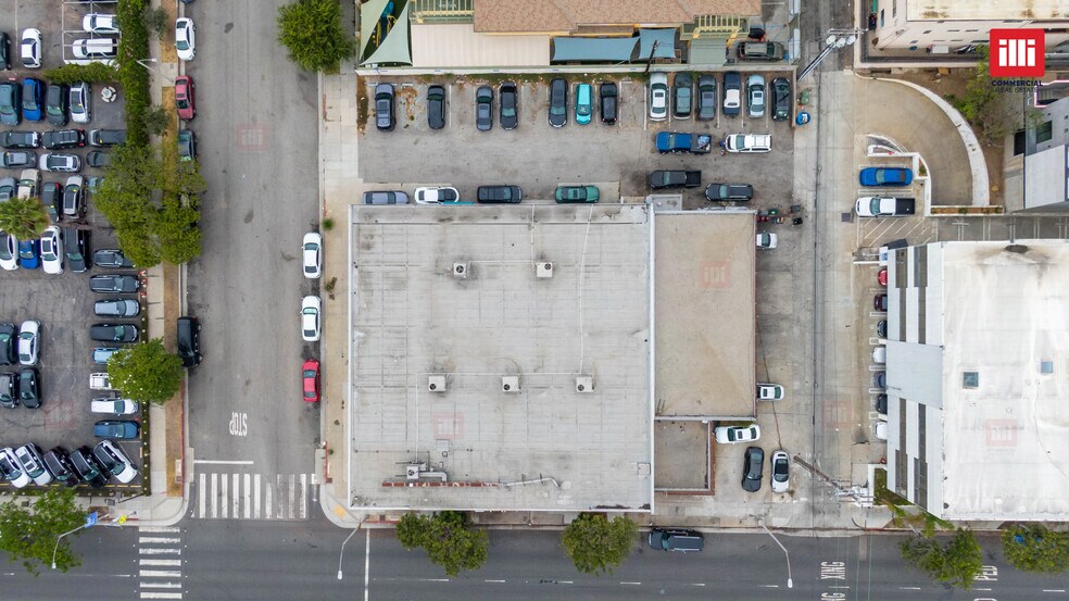 901 Santa Monica Blvd, Santa Monica, CA à louer - Photo du bâtiment - Image 2 de 16
