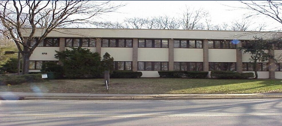 172 Broadway, Woodcliff Lake, NJ à louer - Photo du bâtiment - Image 1 de 1