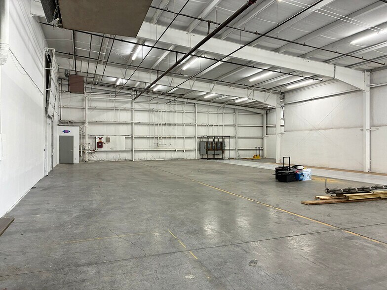 5001 Crown Manor Pl, Louisville, KY à louer - Photo intérieure - Image 3 de 21