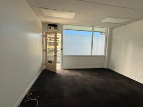 1023 Pensacola St, Honolulu, HI for lease Interior Photo- Image 2 of 10