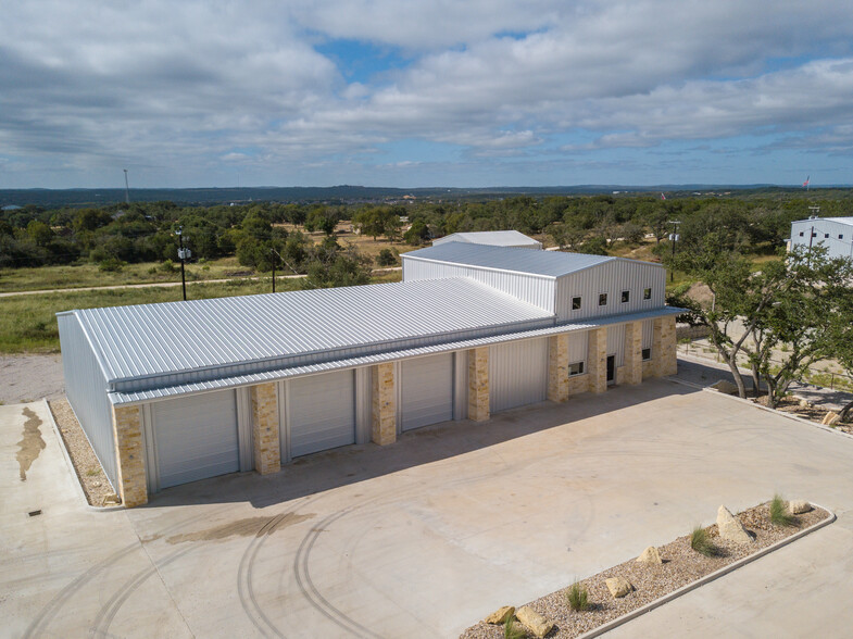 4955 Bell Springs Rd, Dripping Springs, TX à louer - Photo du b timent - Image 2 de 8