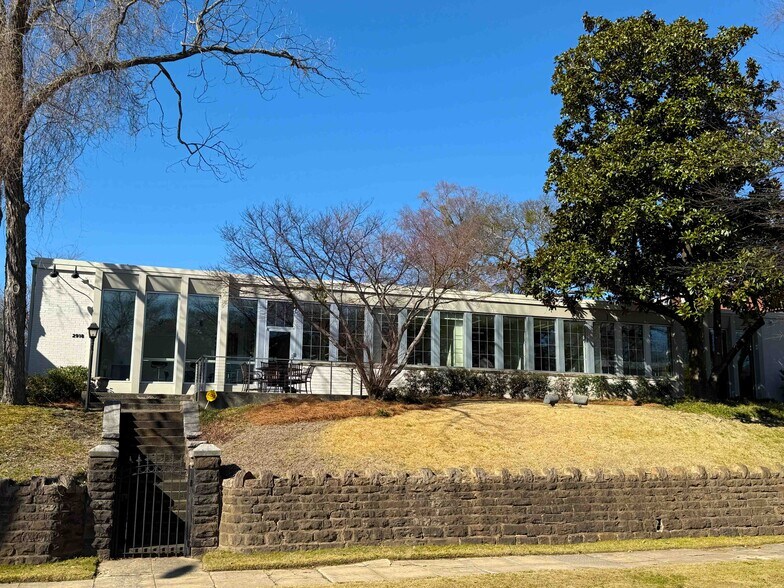 2918 Clairmont Ave S, Birmingham, AL à vendre - Photo du bâtiment - Image 2 de 18