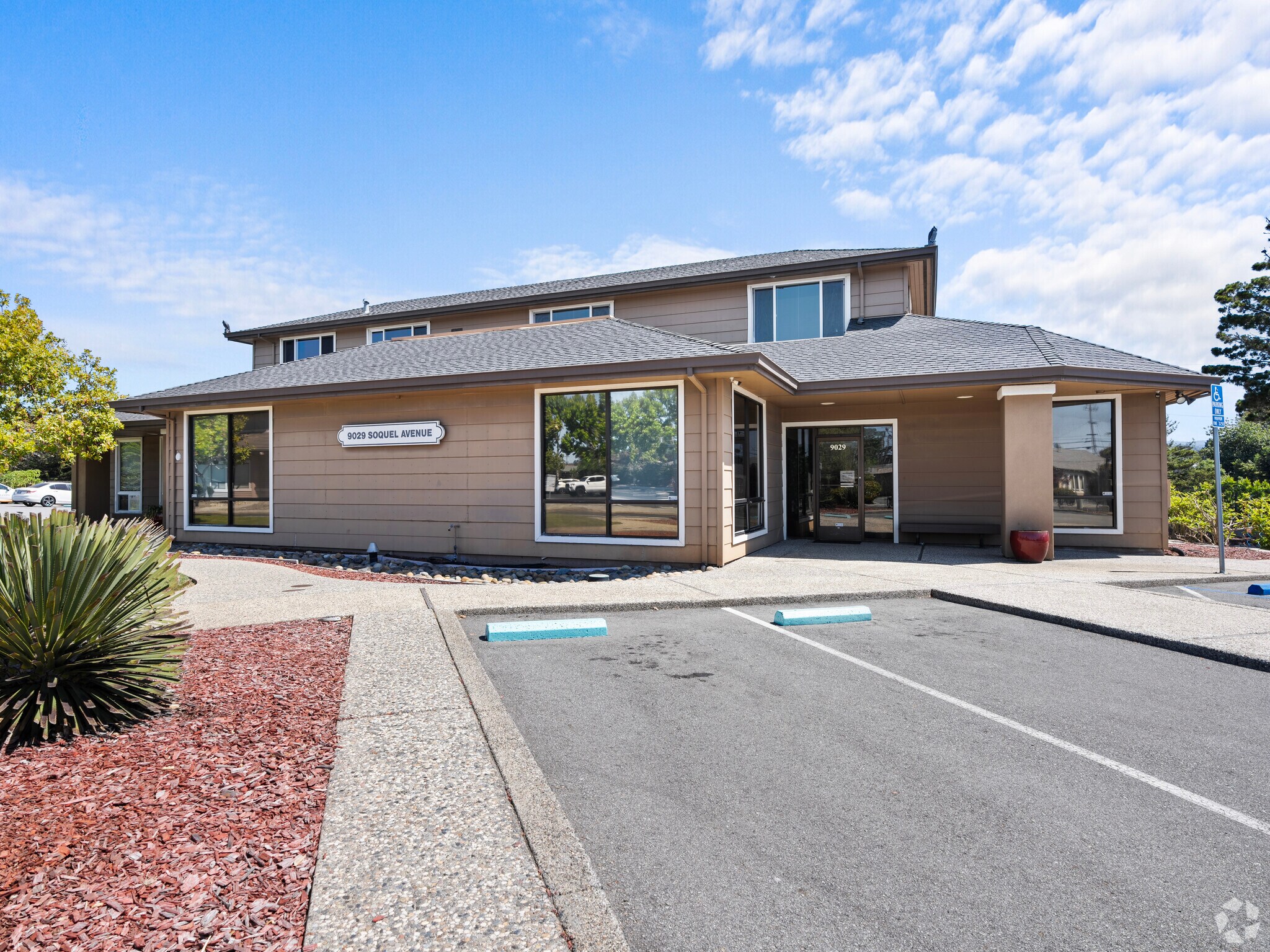 9029 Soquel Ave, Santa Cruz, CA for lease Primary Photo- Image 1 of 60