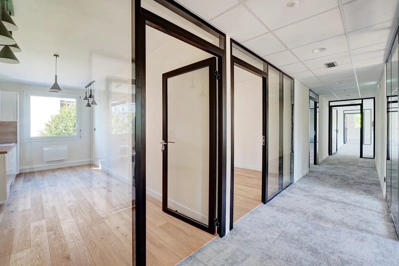 2 Rue Des Chênes Emeraudes, Cergy for lease Interior Photo- Image 1 of 6