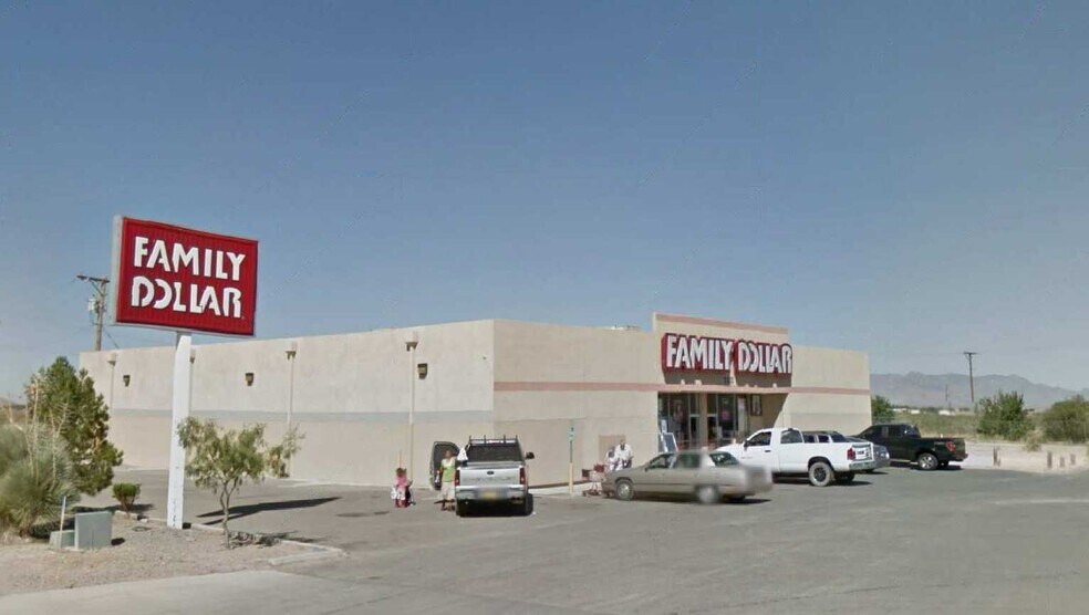 300 Hermosa Dr, Chaparral, NM à vendre - Photo du bâtiment - Image 2 de 6