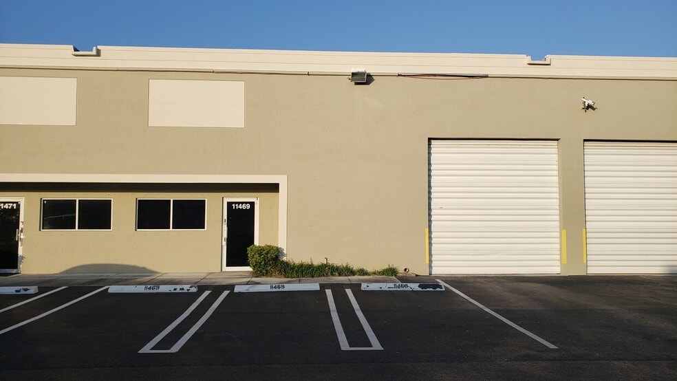 11453-11477 NW 34th St, Doral, FL for lease - Building Photo - Image 2 of 3