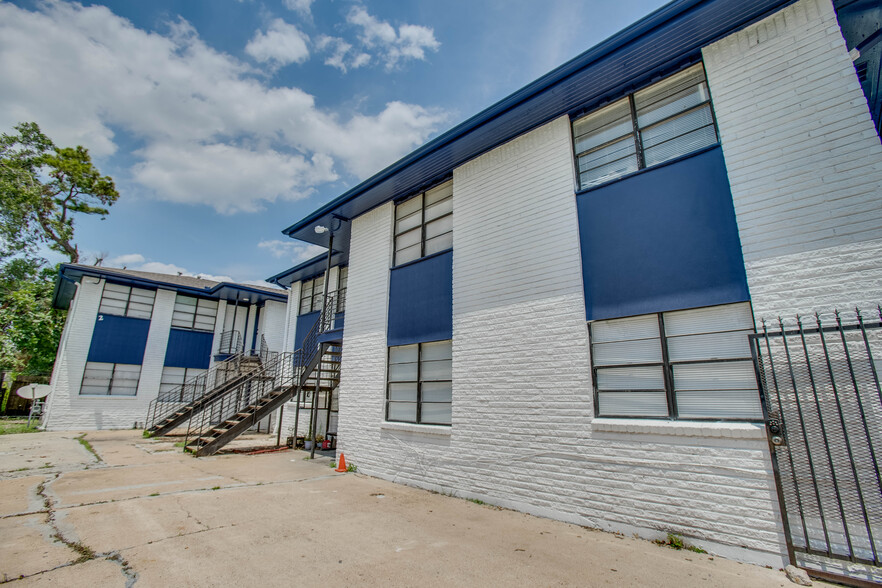 3613 Crane St, Houston, TX for sale - Building Photo - Image 1 of 27