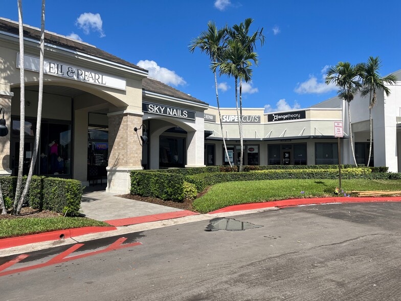 10011-10199 Cleary Blvd, Plantation, FL for lease - Building Photo - Image 3 of 10