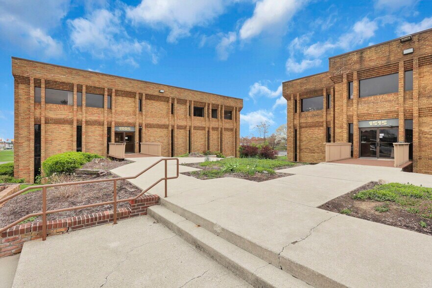 1505 Bethel Rd, Columbus, OH à louer - Photo du bâtiment - Image 3 de 13