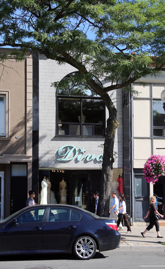 Plus de détails pour 1196 St Clair Ave W, Toronto, ON - Vente au détail à vendre