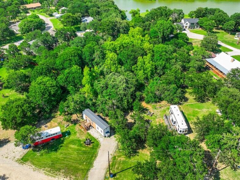 16064 Mulberry Dr, Little Elm, TX à vendre - Photo du bâtiment - Image 1 de 47
