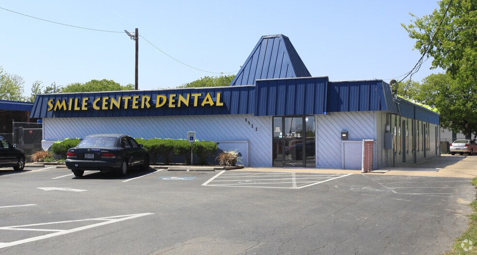 8522 N Lamar Blvd, Austin, TX for lease - Primary Photo - Image 1 of 2