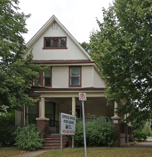 Plus de détails pour 7 Welland Ave, St Catharines, ON - Bureau à vendre
