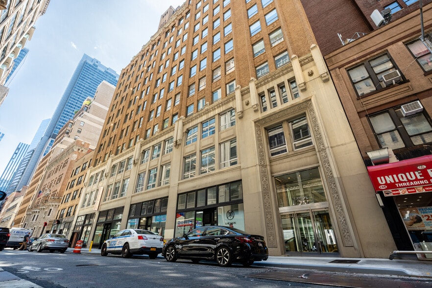 150 W 30th St, New York, NY for lease - Building Photo - Image 1 of 7