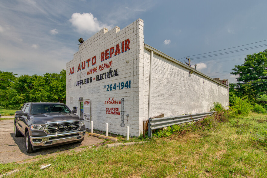 5788 Van Dyke St, Detroit, MI for sale - Building Photo - Image 3 of 26