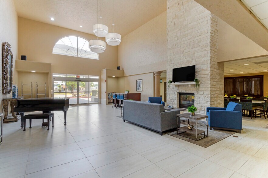 22223 Highway 59 N, Humble, TX à vendre - Hall d’entrée - Image 3 de 5