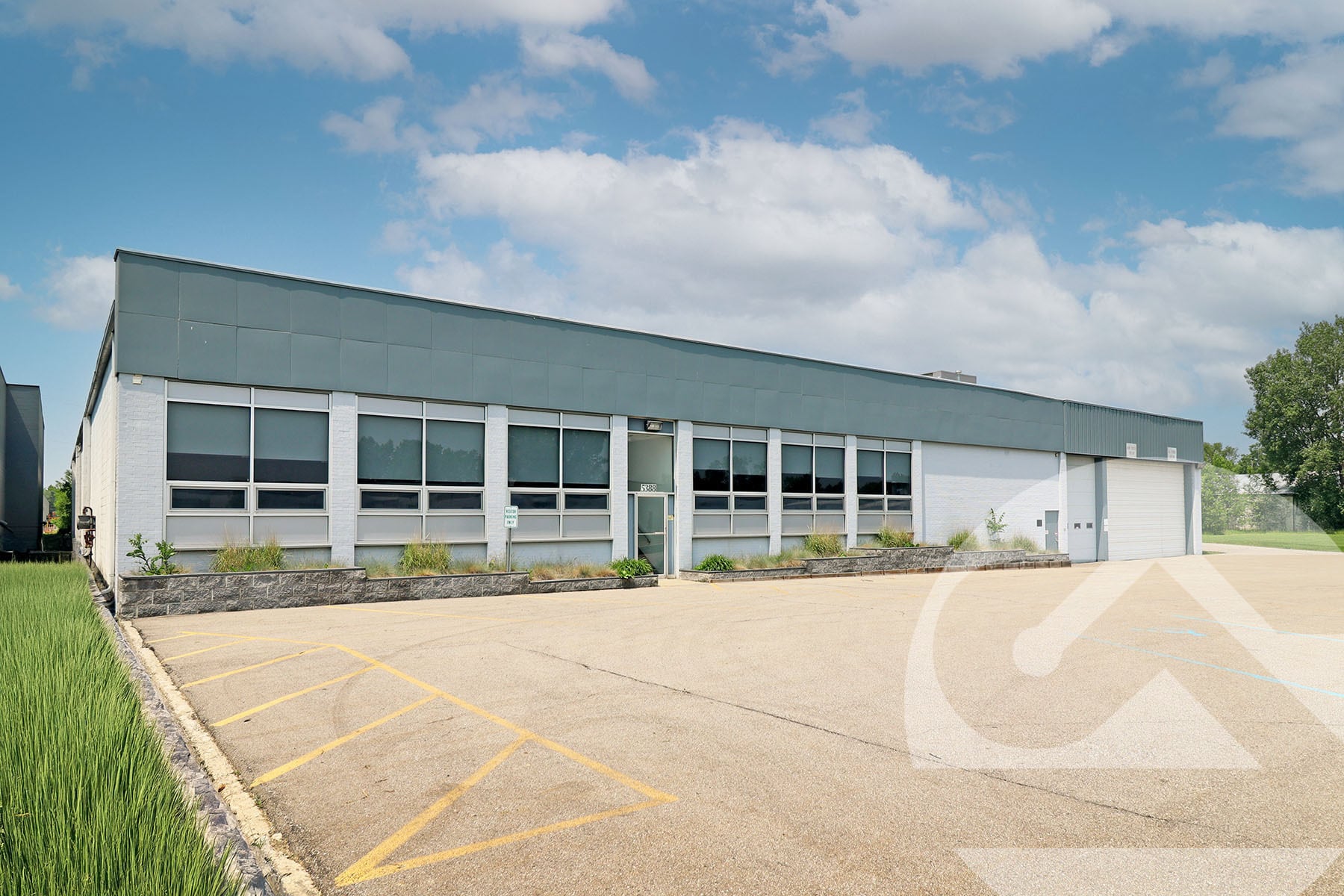 5388 Hill 23 Dr, Flint, MI for lease Primary Photo- Image 1 of 2