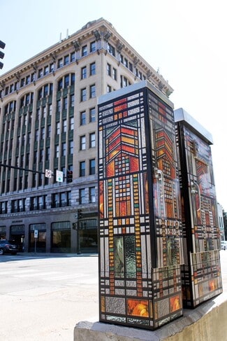 Plus de détails pour 103 E State St, Mason City, IA - Bureau à louer