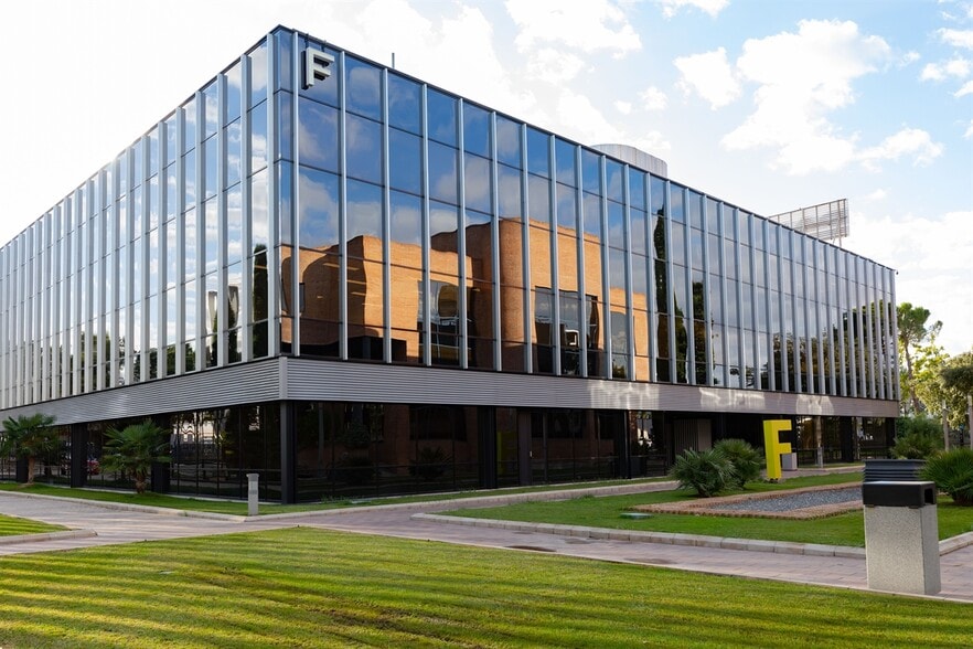Avenida Castilla, 2, San Fernando de Henares, Madrid for lease - Primary Photo - Image 2 of 22