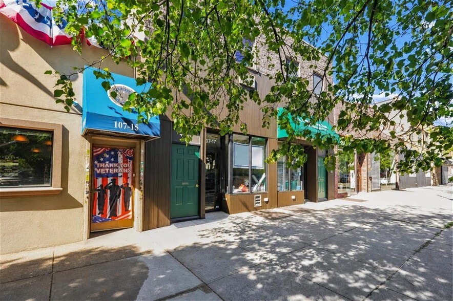 10717 Metropolitan Ave, Forest Hills, NY à vendre - Photo du bâtiment - Image 2 de 34