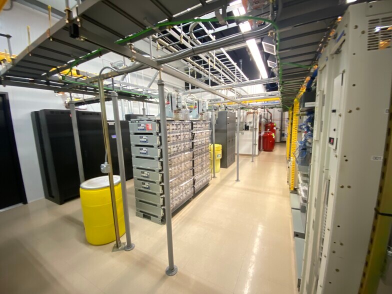 2223 W Airport Way, Boise, ID à louer - Photo du bâtiment - Image 2 de 9