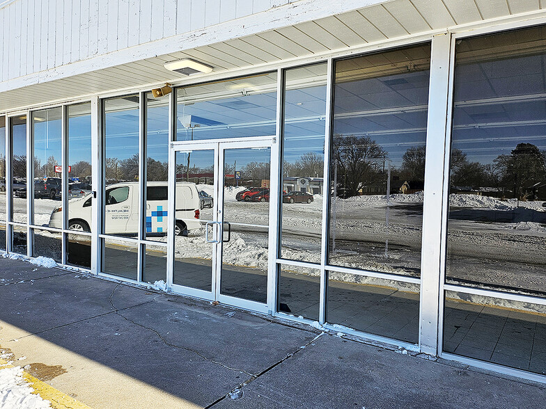 1314-1318 N Main St, Mcpherson, KS for lease - Building Photo - Image 3 of 8