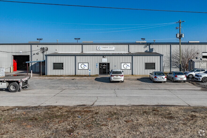 2401 SW 10th St, Oklahoma City, OK à vendre - Photo du bâtiment - Image 1 de 5