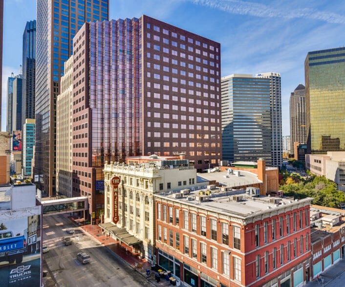 1910 Pacific Ave, Dallas, TX for lease - Building Photo - Image 1 of 9