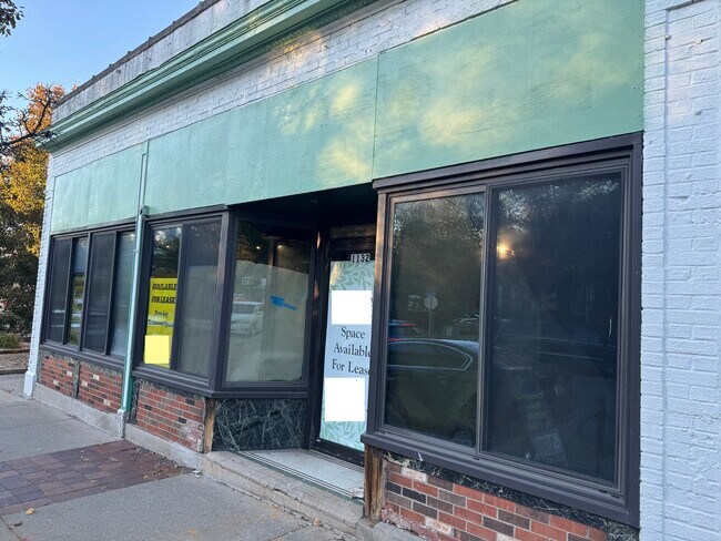 Plus de détails pour 1132 Monroe Ave, Rochester, NY - Commerce de détail à vendre