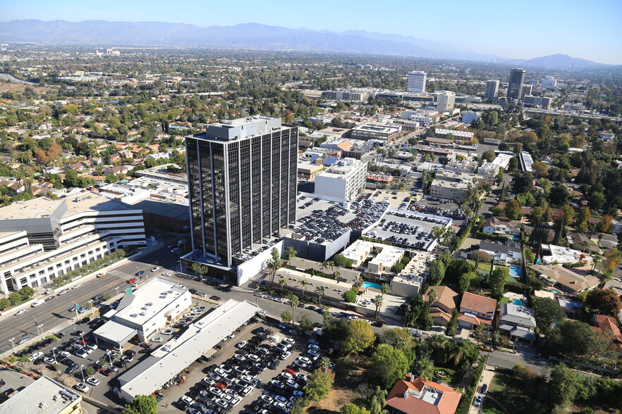 15760 Ventura Blvd, Encino, CA for lease - Aerial - Image 3 of 8