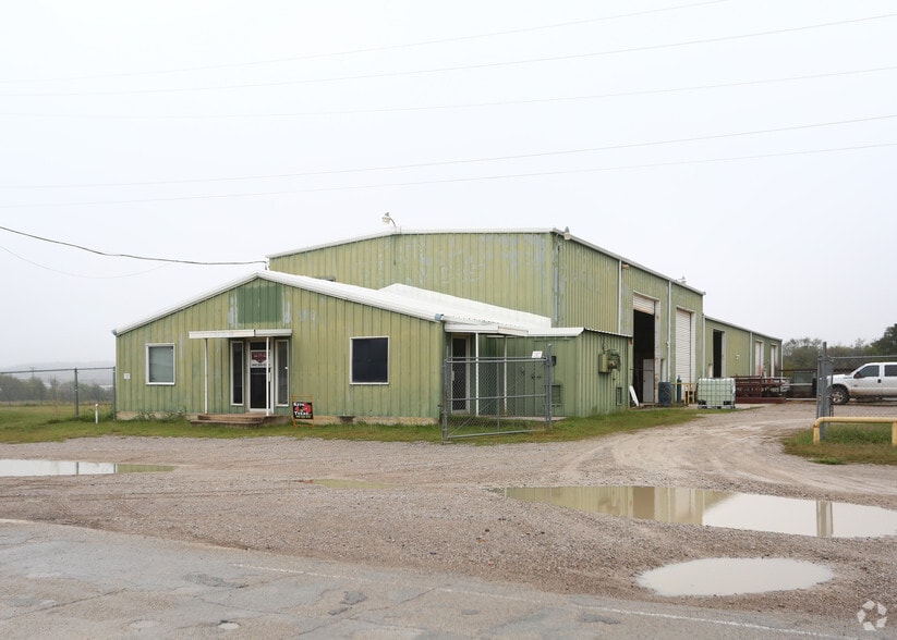 413 Lee Rd, Mineral Wells, TX for sale - Primary Photo - Image 1 of 3