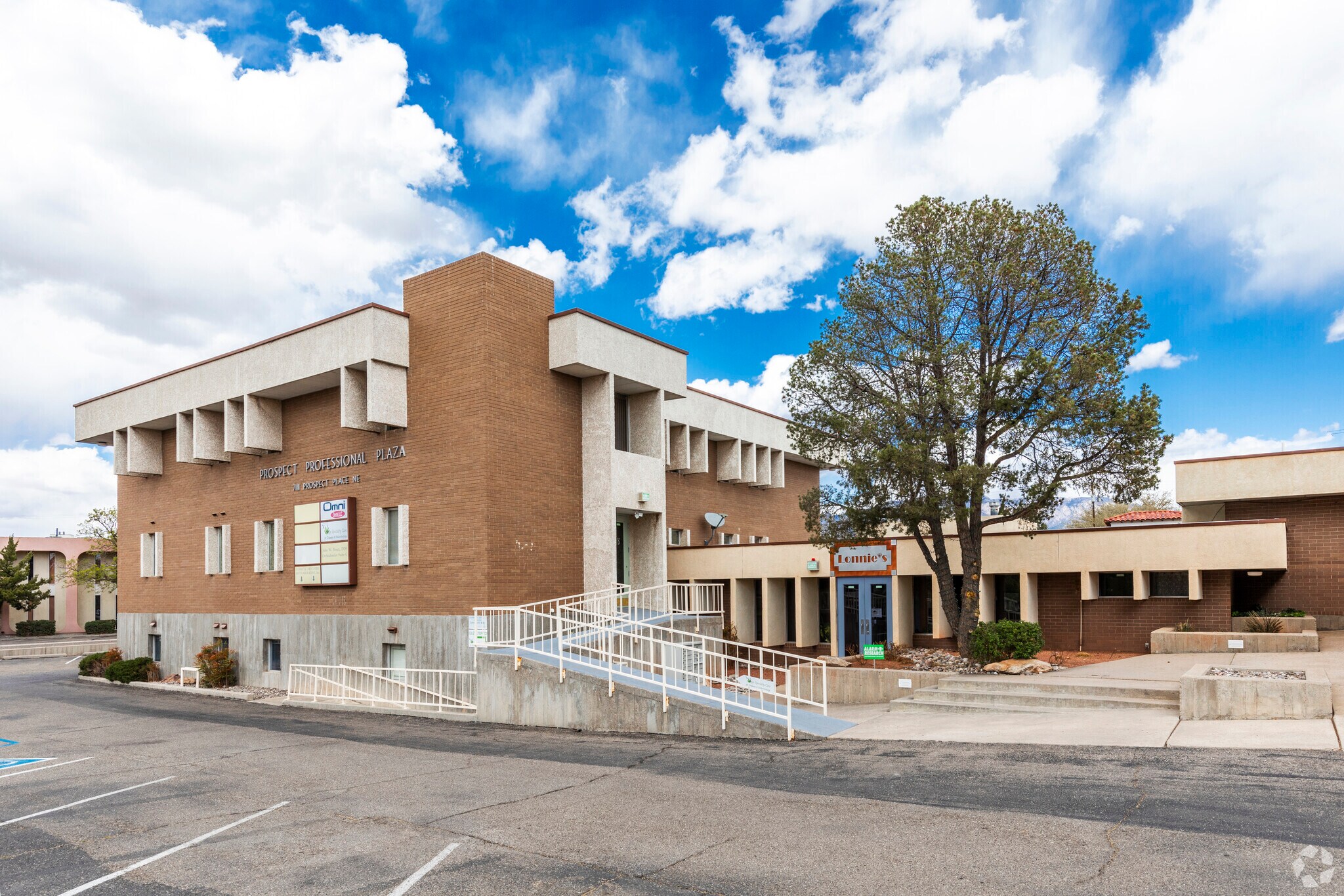 7111 Prospect Pl NE, Albuquerque, NM for lease Primary Photo- Image 1 of 6