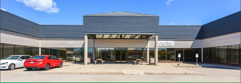 320A Pinebush Rd, Cambridge, ON à vendre - Photo du bâtiment - Image 1 de 1