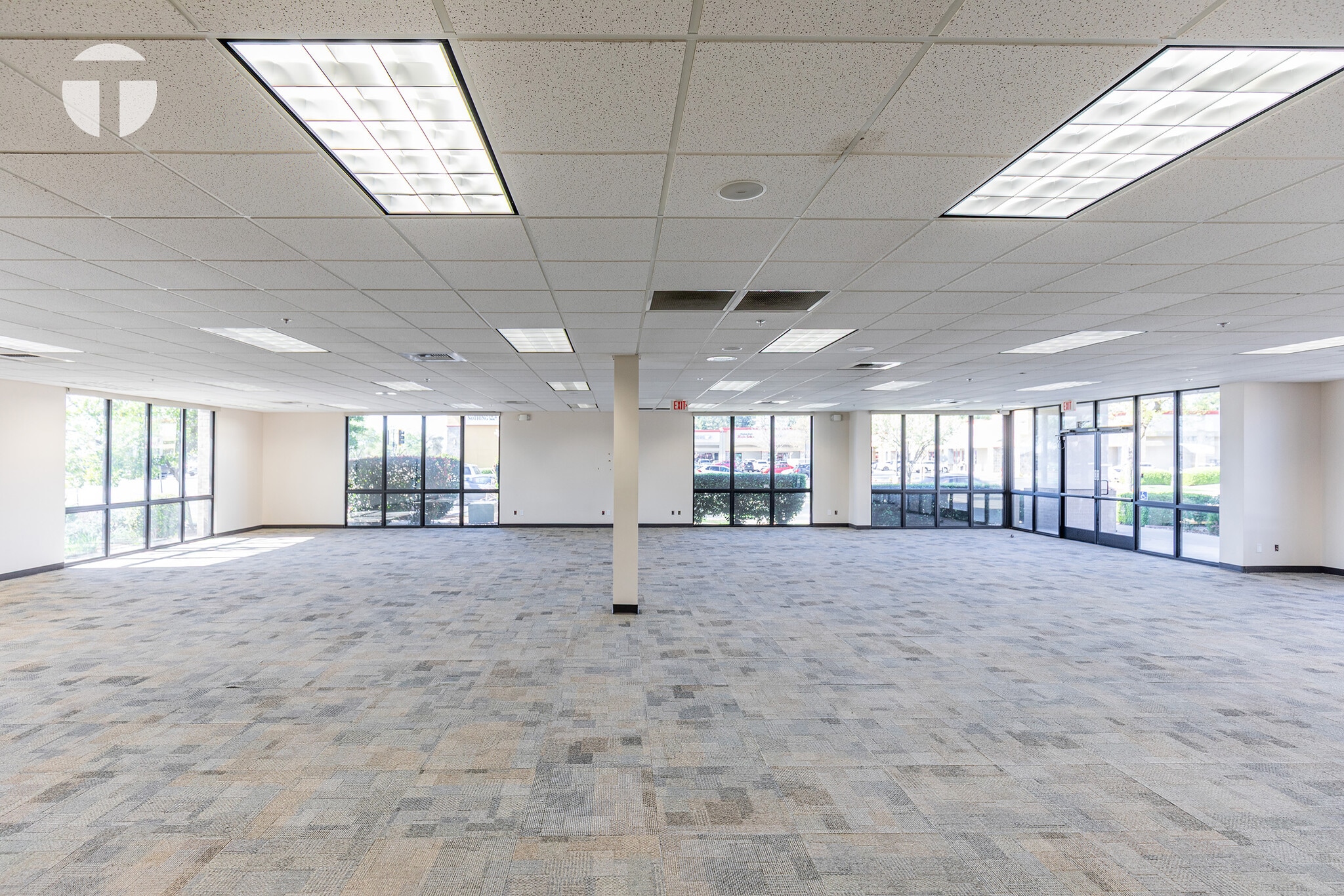 9591 Laguna Springs Dr, Elk Grove, CA for lease Interior Photo- Image 1 of 3