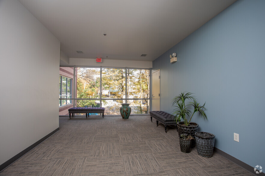 308 W Rosemary St, Chapel Hill, NC à vendre - Hall d’entrée - Image 3 de 22