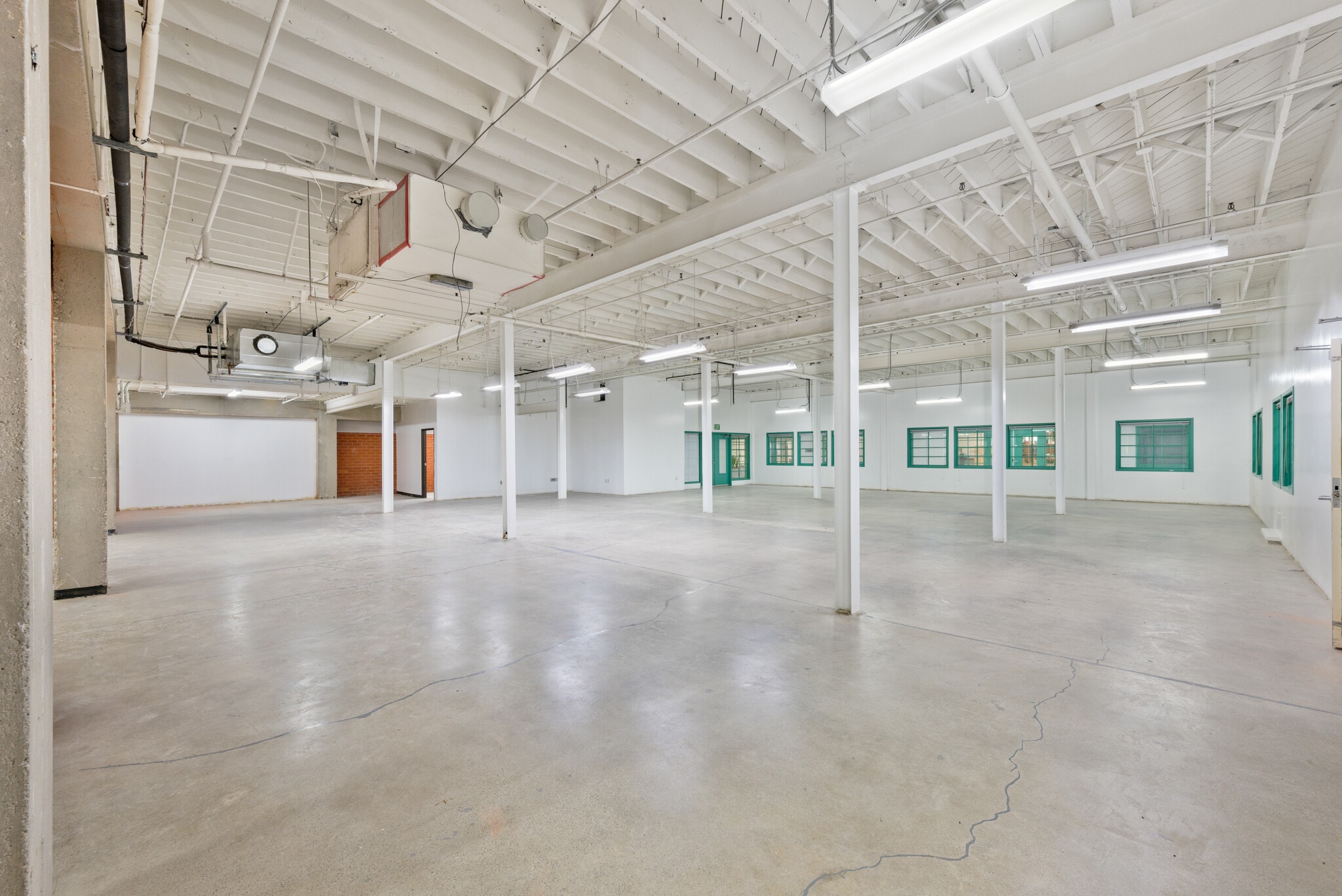 2440 S Sepulveda Blvd, Los Angeles, CA à louer Photo intérieure- Image 1 de 4