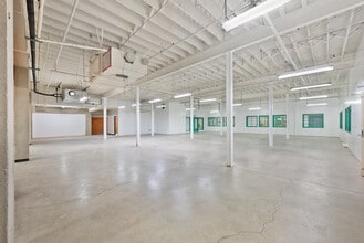 2440 S Sepulveda Blvd, Los Angeles, CA à louer Photo intérieure- Image 1 de 4