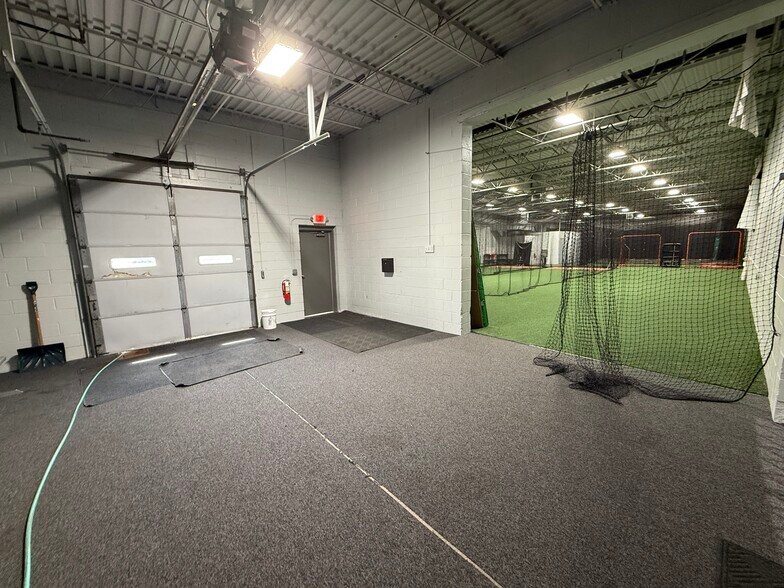 4726 6 Mile Rd, Racine, WI à vendre - Photo du bâtiment - Image 3 de 8