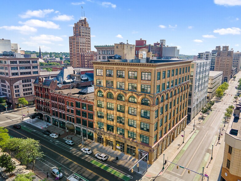 215-223 Salina St, Syracuse, NY à louer - Photo du bâtiment - Image 2 de 7