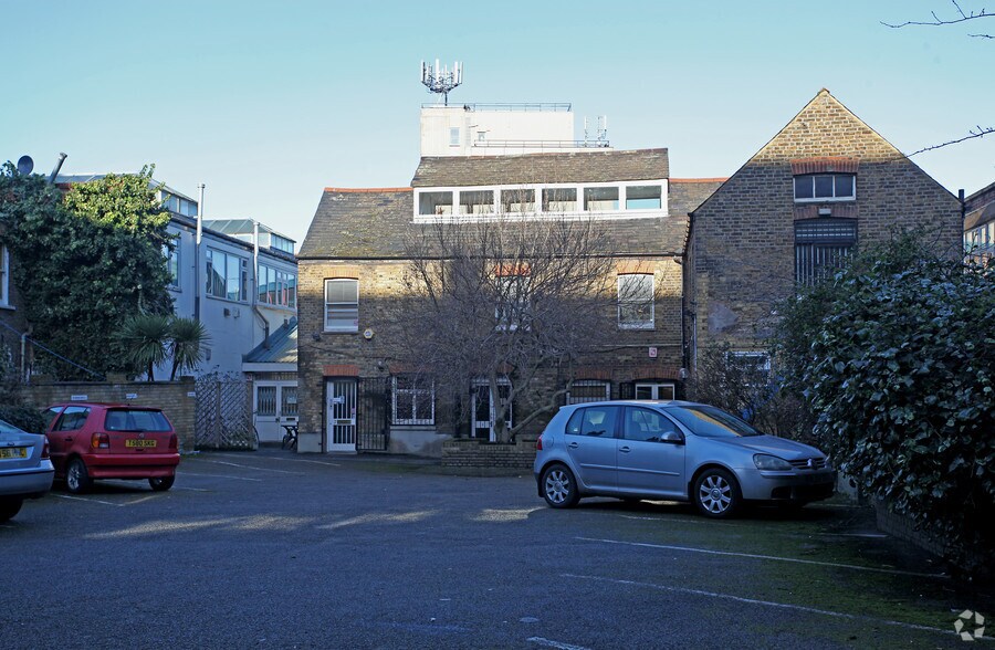 218-220 Stewarts Rd, Londres à vendre - Photo principale - Image 1 de 1