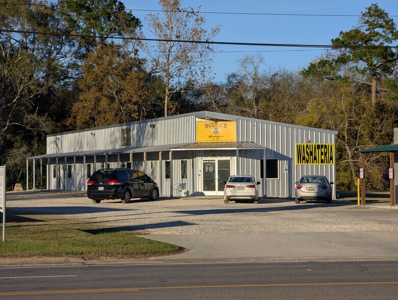 660 Highway 105 E, Sour Lake, TX à louer - Photo du bâtiment - Image 2 de 17