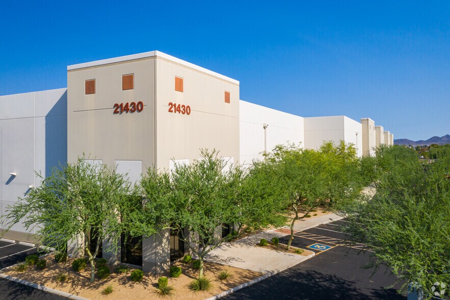 21430 N 15th Ln, Phoenix, AZ à louer - Photo du bâtiment - Image 3 de 5