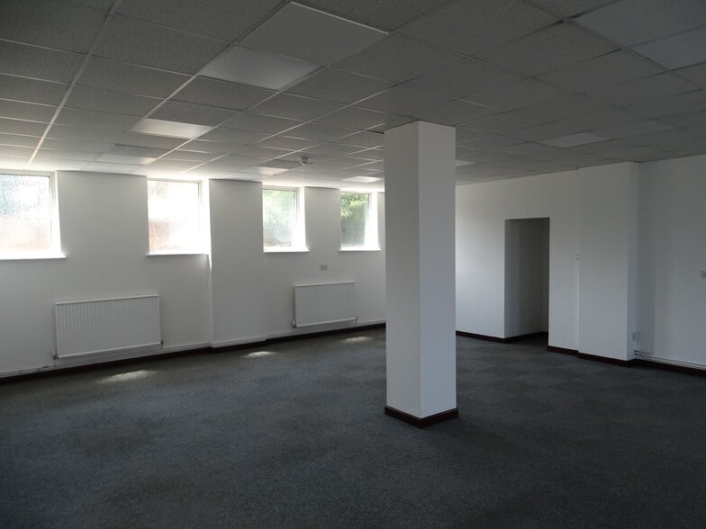 53-57 London Rd, Markyate for lease - Interior Photo - Image 3 of 6