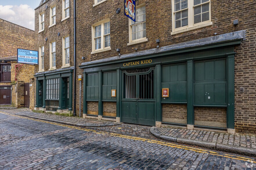 108-110 Wapping High St, Londres à louer - Photo du bâtiment - Image 3 de 3